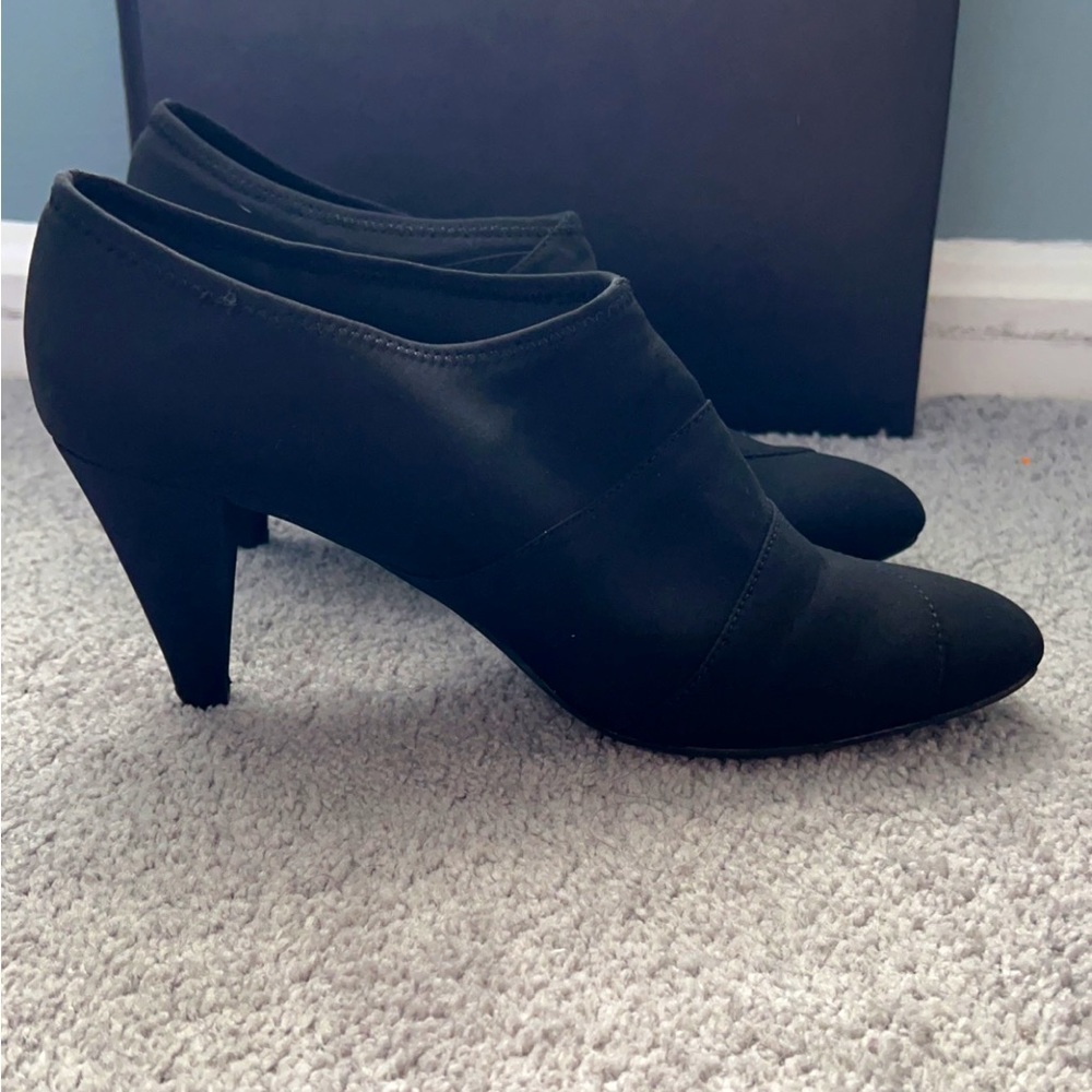 BLACK BOOTIES!!